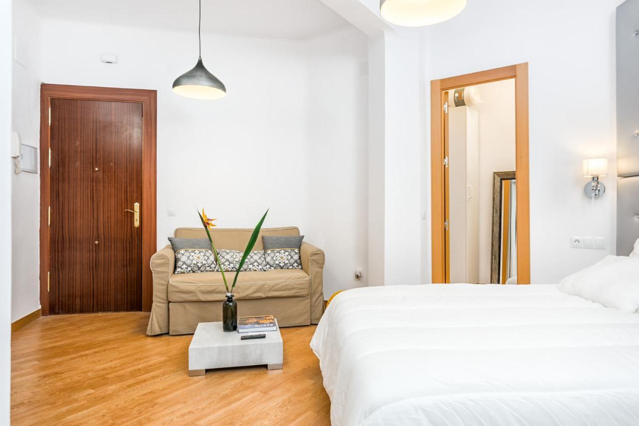 Apartamentos Bolsa Larios Malaga Ngoại thất bức ảnh