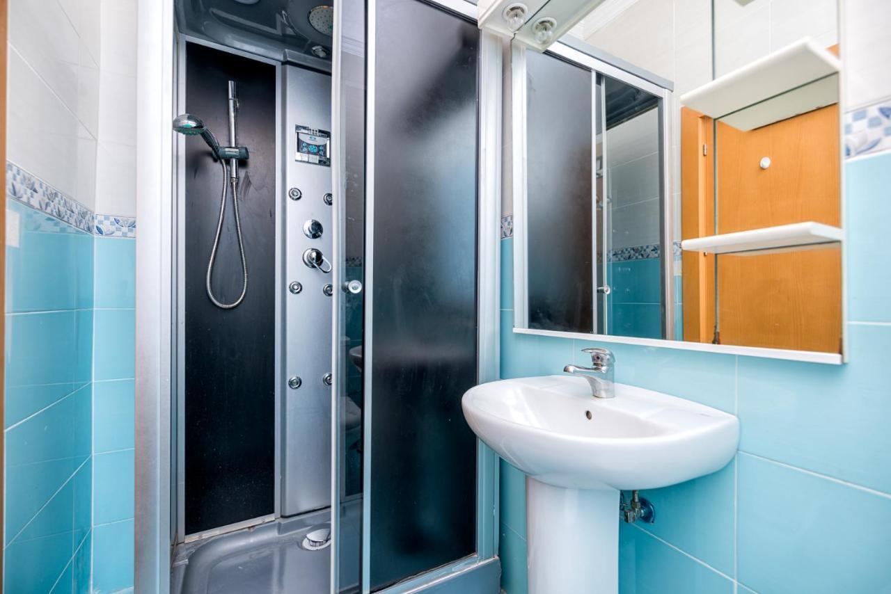 Apartamentos Bolsa Larios Malaga Ngoại thất bức ảnh
