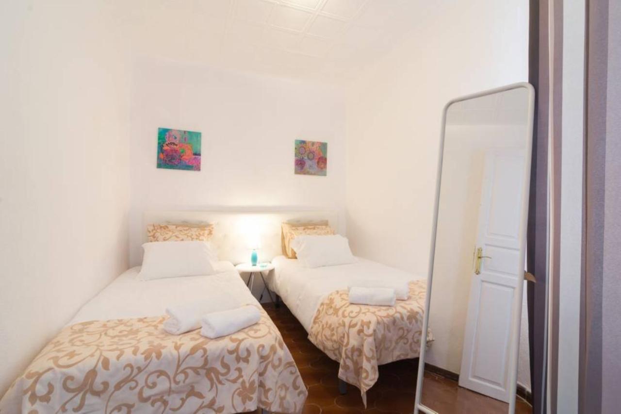 Apartamentos Bolsa Larios Malaga Ngoại thất bức ảnh